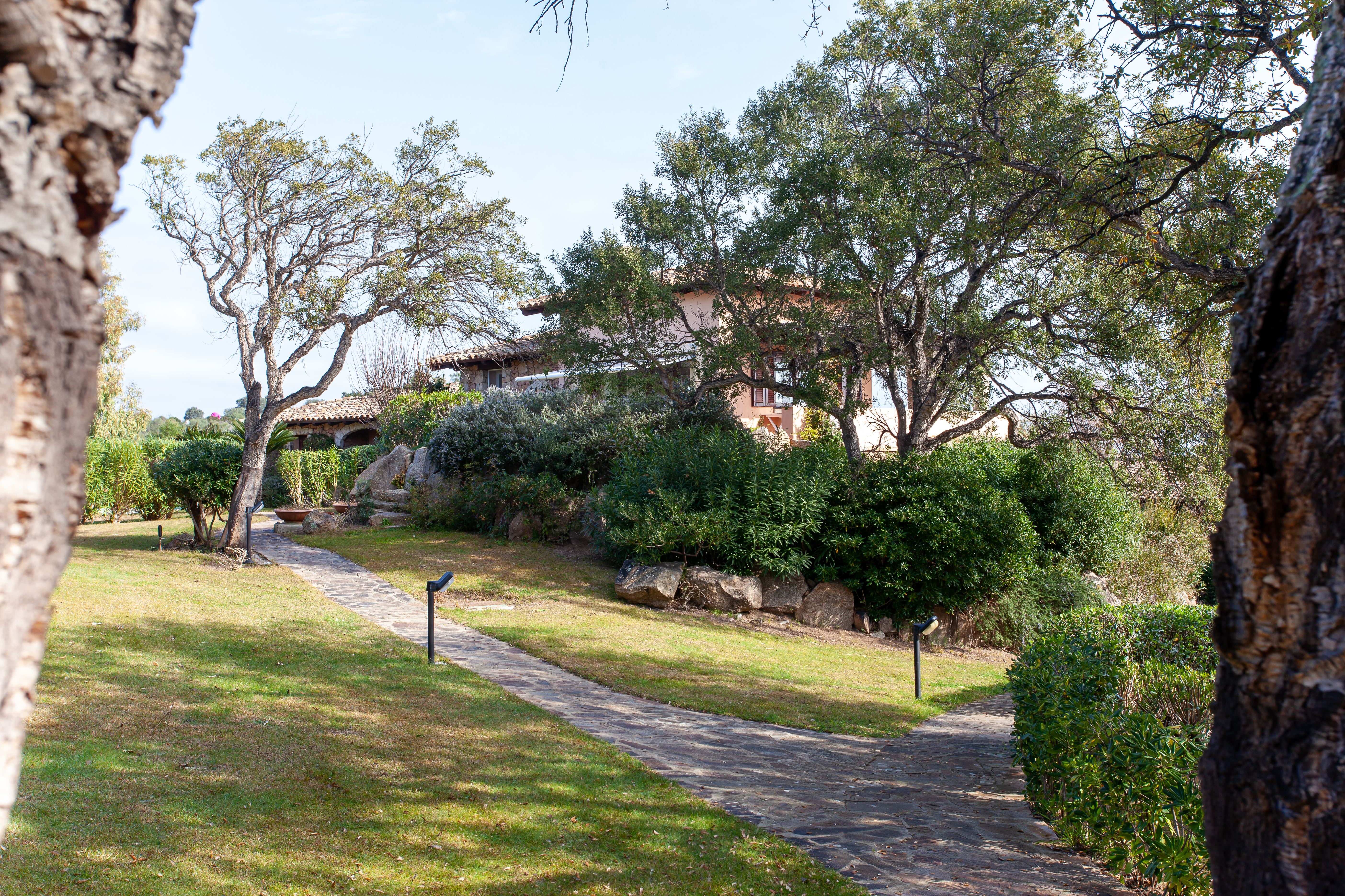 Ingresso e giardino di Villa Briziola